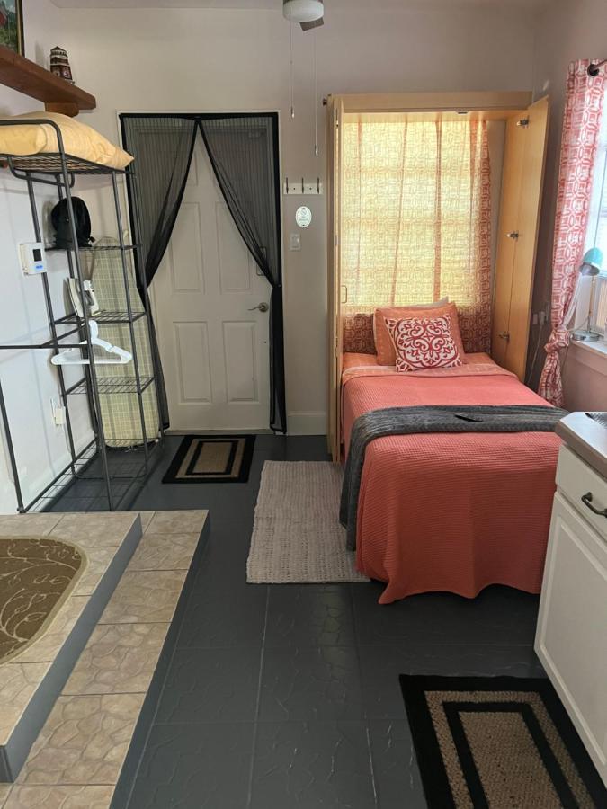 Single Room With Twin Bed On Private Property Eustis Exteriér fotografie